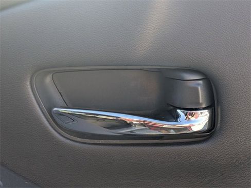 Used 2025 Nissan Frontier PRO-4X w/ Pro Premium Package image 32