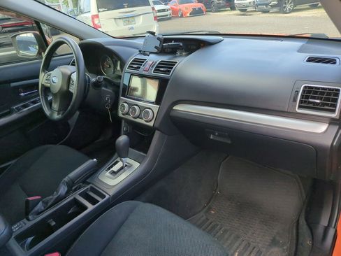 Used 2015 Subaru Crosstrek 2.0i Premium w/ Moonroof Package AWD/4WD image 6