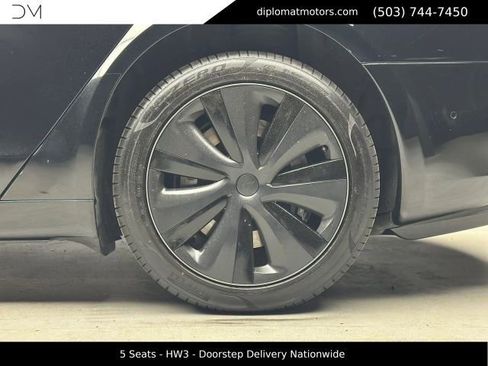 Used 2022 Tesla Model S Plaid AWD/4WD image 34
