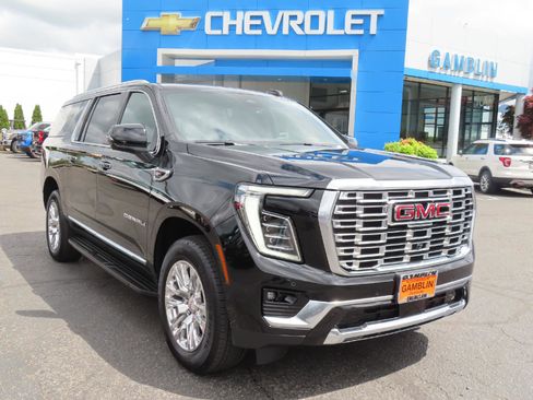 Used 2025 GMC Yukon XL Denali AWD/4WD image 1