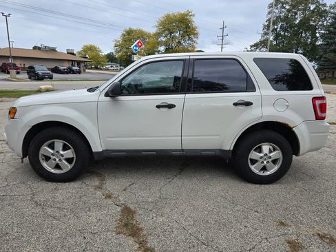 Used 2011 Ford Escape XLS w/ 101A Rapid Spec Order Code image 3