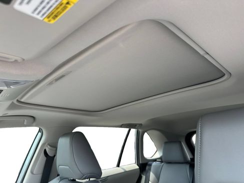 Used 2023 Toyota RAV4 XLE Premium AWD/4WD image 13