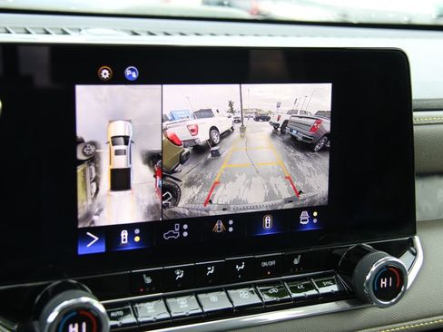 Certified 2024 Chevrolet Colorado ZR2 w/ ZR2 Bison Edition image 18