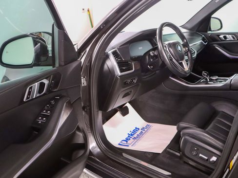 Used 2022 BMW X5 sDrive40i w/ Parking Assistance Package image 3