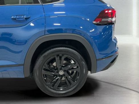 Used 2026 Volkswagen Atlas Cross Sport SEL R-Line w/ MDO Package AWD/4WD image 35
