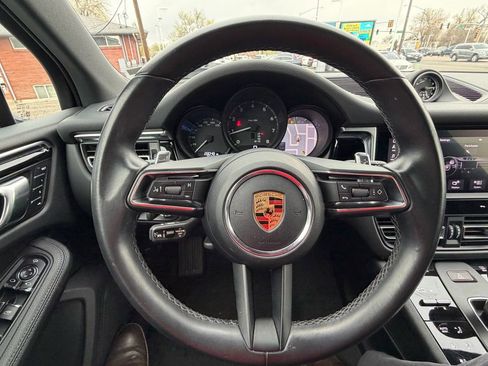 Used 2024 Porsche Macan image 31