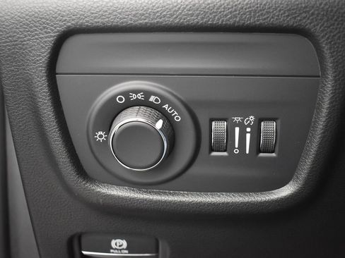 Used 2025 Jeep Grand Cherokee L Altitude AWD/4WD image 37