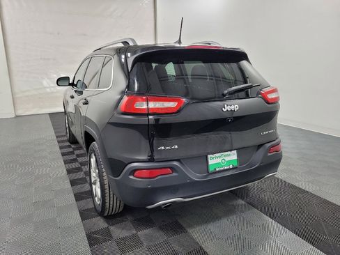 Used 2018 Jeep Cherokee Limited image 5