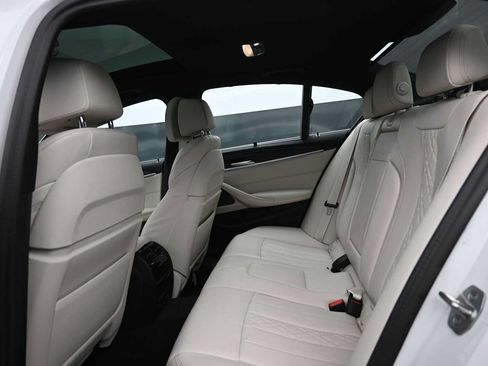 Used 2023 BMW 530e xDrive w/ Executive Package AWD/4WD image 14