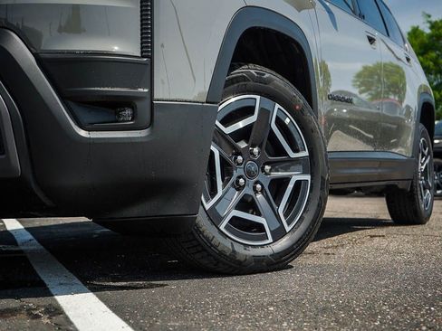 New 2026 Jeep Cherokee Limited AWD/4WD image 6