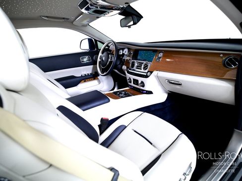 Certified 2019 Rolls-Royce Wraith RWD image 24