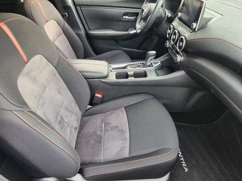 Used 2024 Nissan Sentra SR FWD image 11