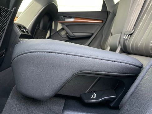 Used 2021 Audi Q5 2.0T Premium image 39