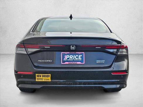 Used 2025 Honda Accord Touring image 4