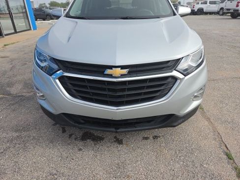 Used 2021 Chevrolet Equinox LT FWD image 3