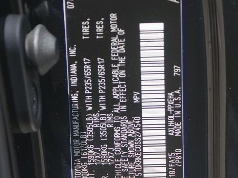 Certified 2025 Toyota Sienna LE FWD image 27