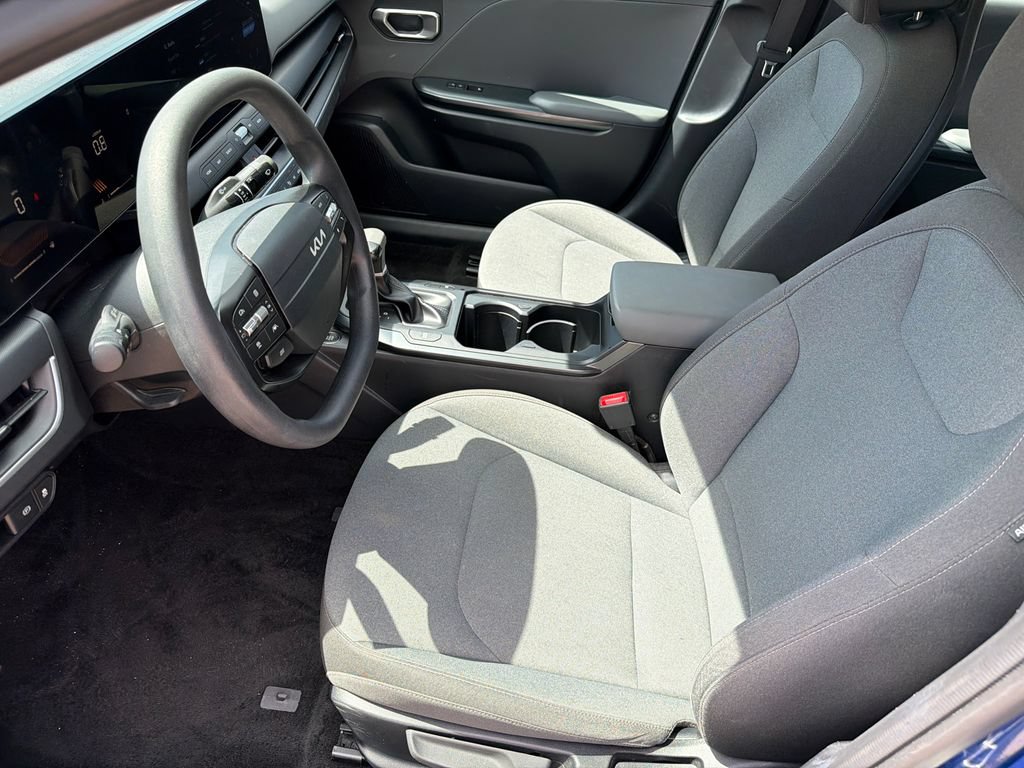 Used 2025 Kia K4 FWD image 9