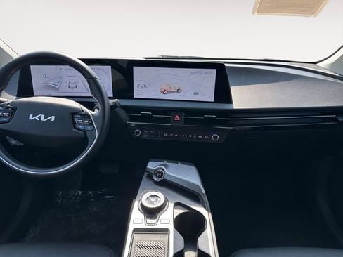 Used 2024 Kia EV6 Light RWD image 11