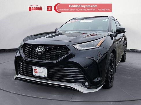 Certified 2023 Toyota Highlander XSE image 1