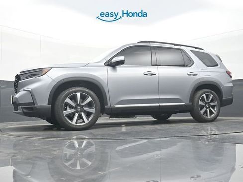 New 2025 Honda Pilot Touring image 27