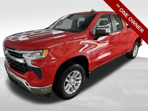 Used 2022 Chevrolet Silverado 1500 LT image 3
