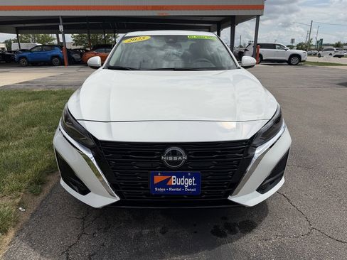 Used 2025 Nissan Altima 2.5 SV w/ SV Premium Package AWD/4WD image 8