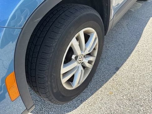Used 2017 Volkswagen Tiguan S FWD image 9