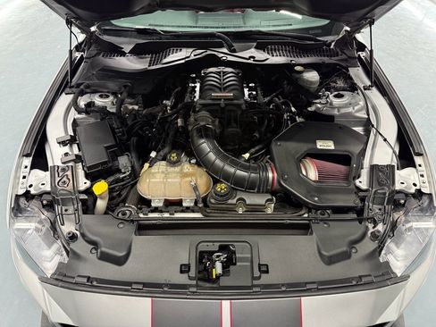 Used 2019 Ford Mustang GT Premium w/ Performance Package - Level 2 image 18