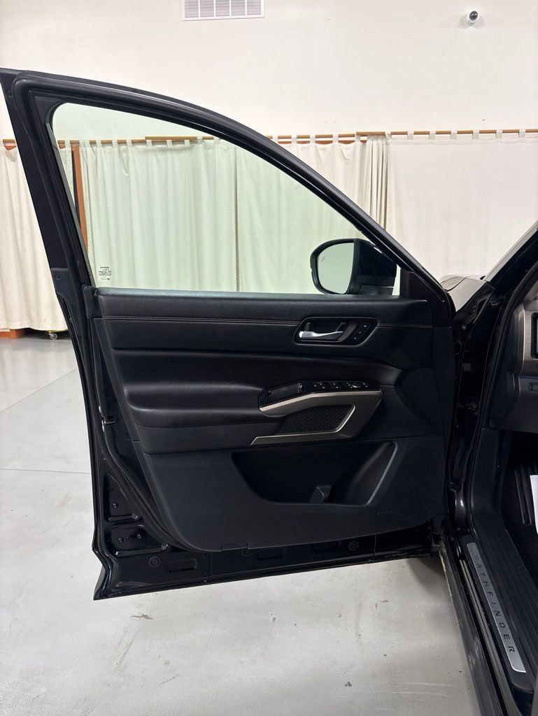 Used 2025 Nissan Pathfinder Platinum w/ Cargo Package FWD image 19