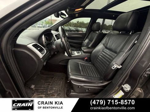 Used 2018 Jeep Grand Cherokee Limited AWD/4WD image 19
