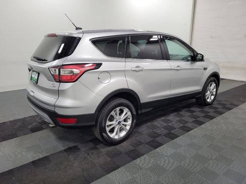 Used 2017 Ford Escape SE w/ SE Cold Weather Package AWD/4WD image 10