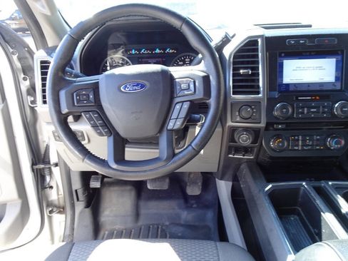 Used 2016 Ford F150 XLT w/ Equipment Group 302A Luxury image 21