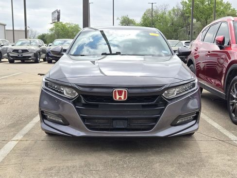 Used 2019 Honda Accord EX image 4