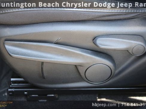 Used 2023 Jeep Compass Altitude image 34