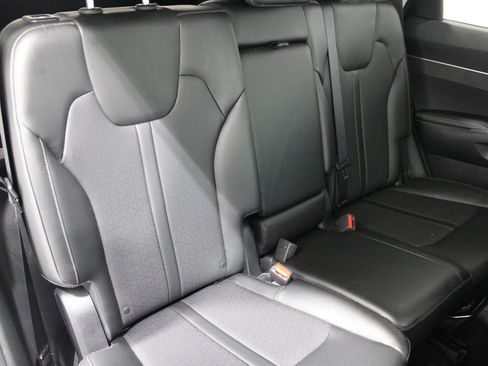 Used 2021 Kia Sorento S FWD image 23