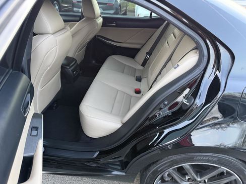 Used 2020 Lexus IS 300 F Sport w/ F Sport Package image 9