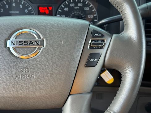 Used 2018 Nissan NV 3500 SL image 20