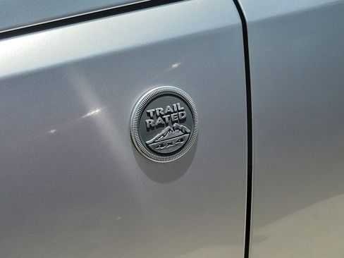 Used 2006 Jeep Liberty Sport AWD/4WD image 5