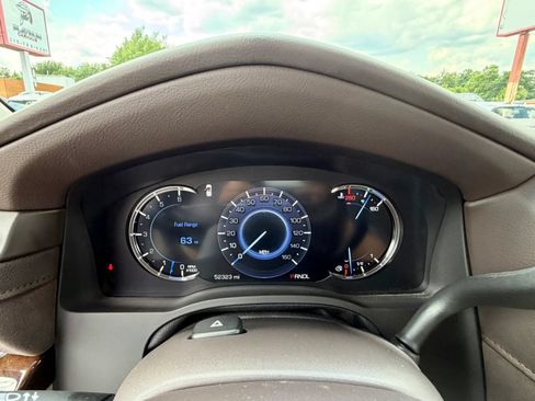 Used 2017 Cadillac Escalade Luxury AWD/4WD image 44