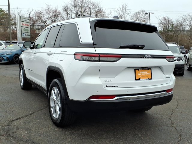 Used 2023 Jeep Grand Cherokee Limited AWD/4WD image 5