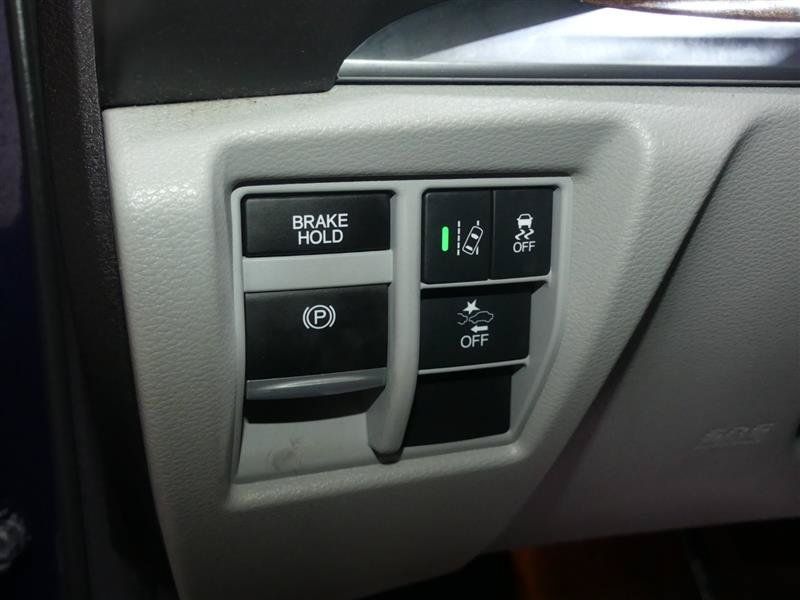 Used 2017 Acura MDX w/ Technology Package AWD/4WD image 31