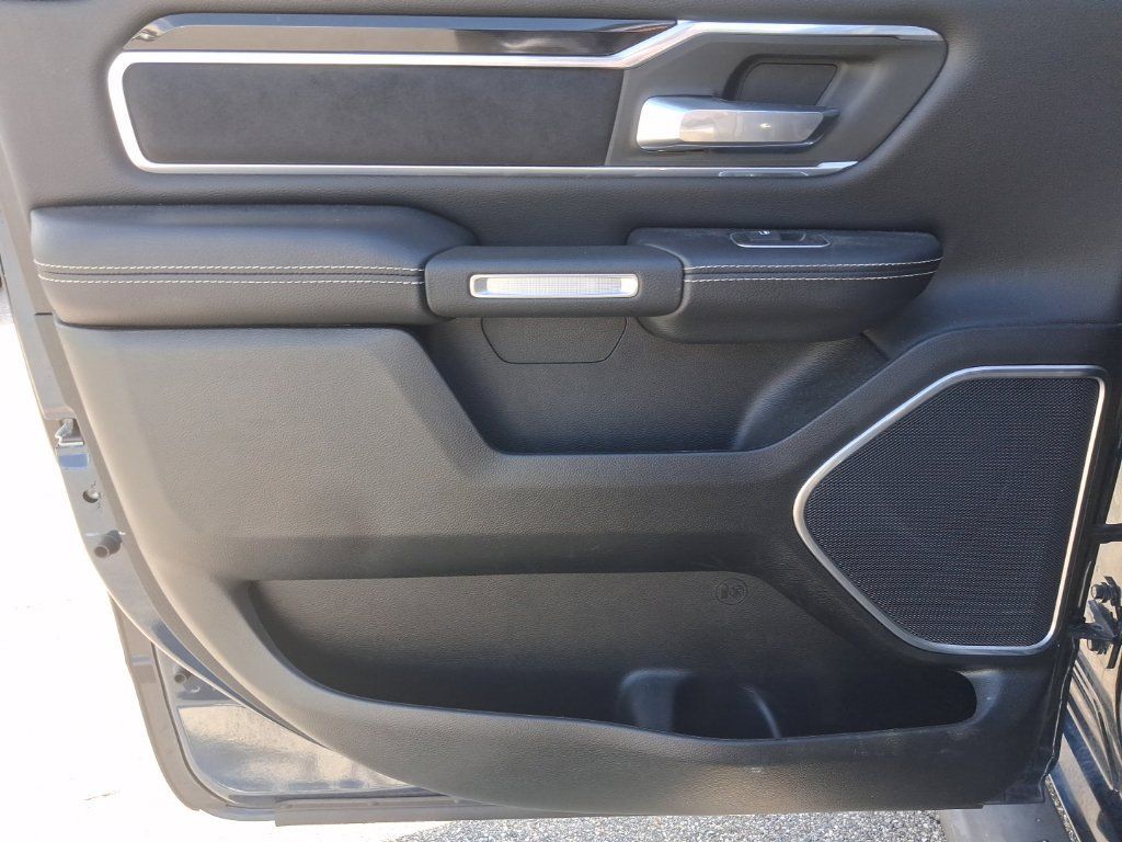 Used 2020 RAM 1500 Laramie AWD/4WD image 27