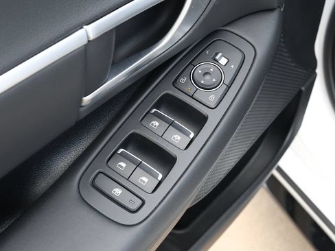 Used 2024 Hyundai Sonata SEL FWD image 29