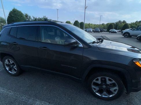 Used 2018 Jeep Compass Limited w/ Navigation Group AWD/4WD image 11