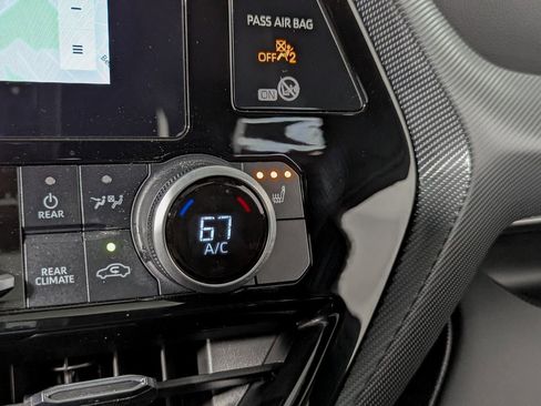 Used 2024 Toyota Highlander XSE image 23