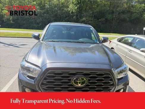 Used 2020 Toyota Tacoma TRD Off-Road AWD/4WD image 15