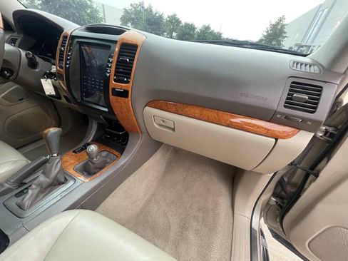 Used 2005 Lexus GX 470 AWD/4WD image 6