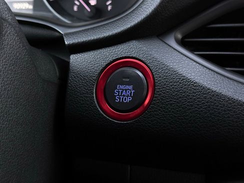 Used 2018 Hyundai Elantra GT Sport image 38