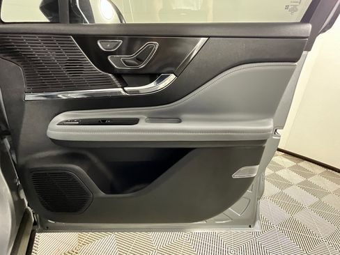 Used 2022 Lincoln Corsair FWD image 21