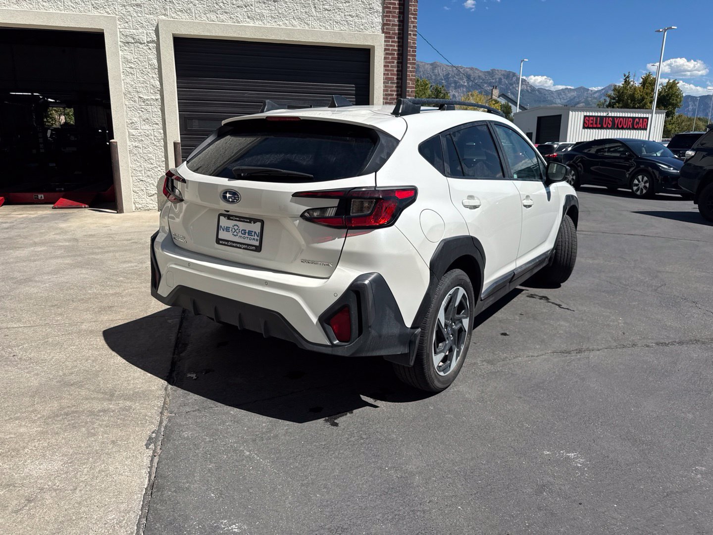 Used 2024 Subaru Crosstrek 2.5i Limited w/ Crosstrek Mirror Package AWD/4WD image 8